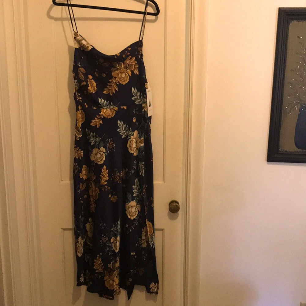 Size: XL, navy floral strapless satin Billy J dress